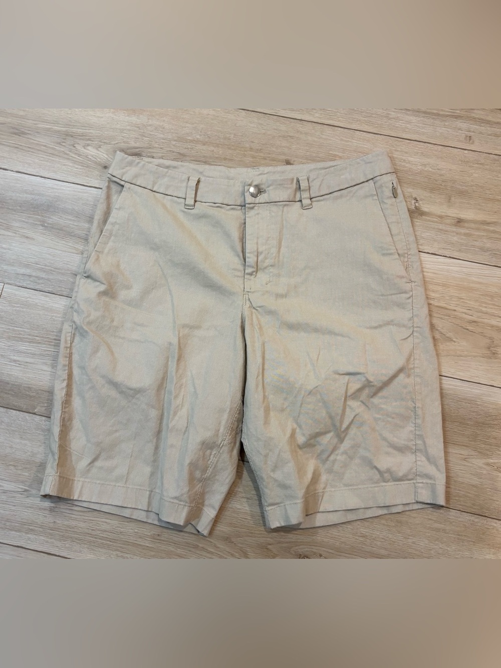 Lululemon Commission Short 11” Warpstreme Mens 33 Khaki Tan LM7AAMS Chino Shorts